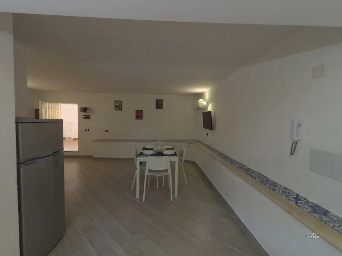 La Petit Maison Apartment Palermo 0*,